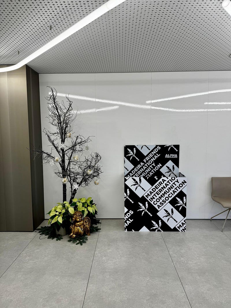 Madeira Friends Donates Pet Supplies to Shelters For Christmas 2024