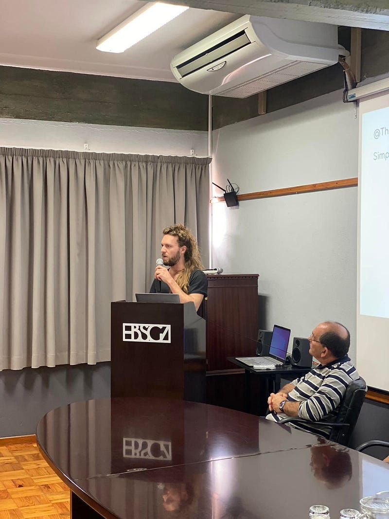 Madeira Friends Launch a Pilot Project for Schools — Giving Back Through Digital Skills