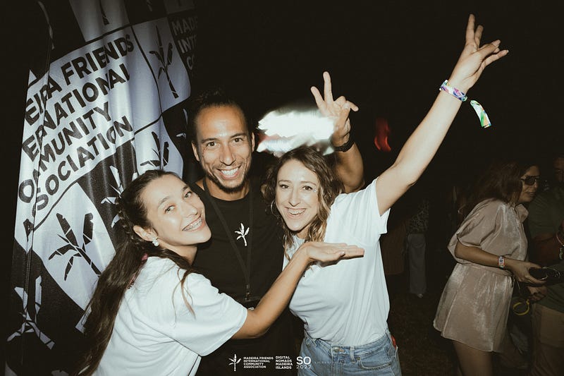 Madeira Friends present themselves to the local youth at the Summer Opening music festival