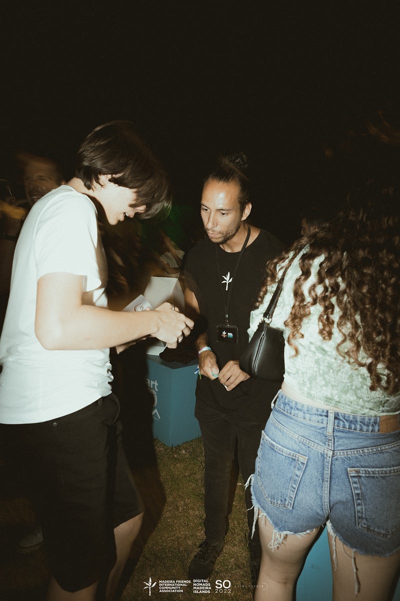 Madeira Friends present themselves to the local youth at the Summer Opening music festival
